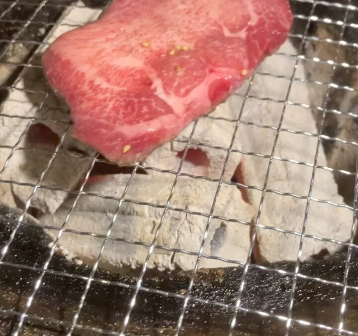 厚切り特タン × 国産ホルモン
